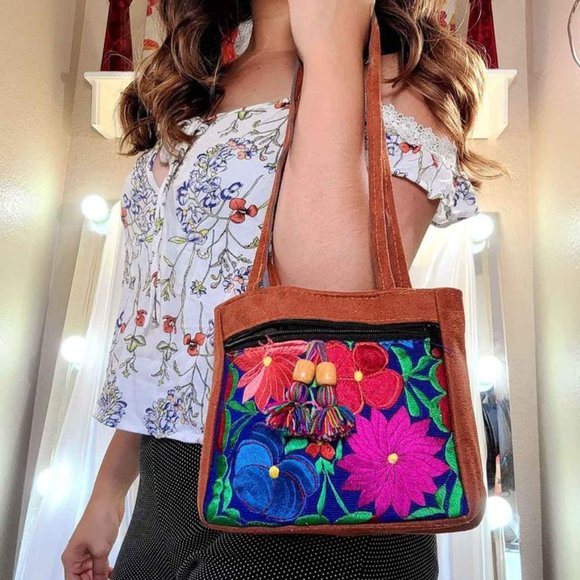 Embroidered Fabric Purse Tote Bag Floral  For Travel Cosmetics Zip Top - Picture 2 of 7